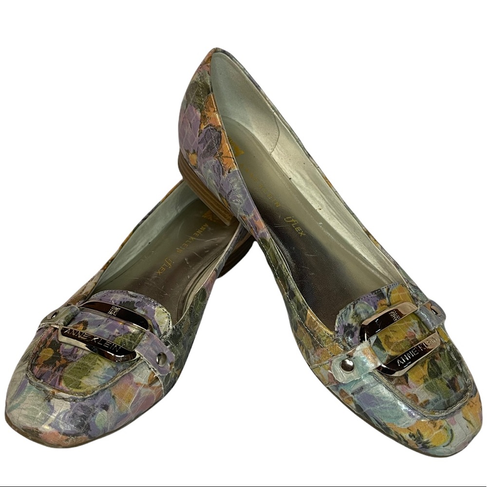 ANNE KLEIN Floral Flats